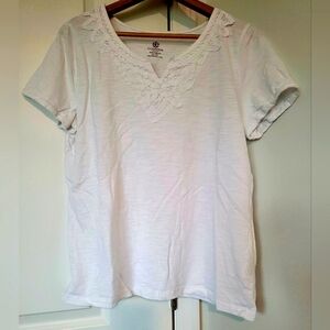 Covington White Knit And Embroidered Trim Short Sleeve Top Size XL